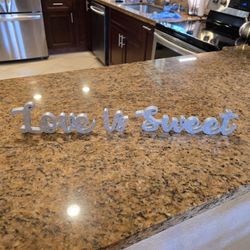 Table Scape "Love Is Sweet"