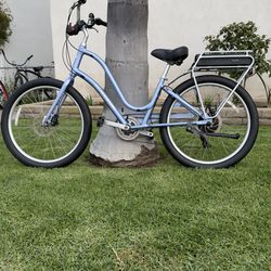 Like New Electra Townie Go! 7D E-Bike - Sky Blue (Low Mile