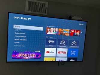 ONN 65” Smart Tv w/ remote