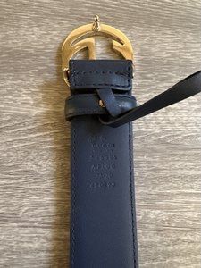 Gucci Navy Leather Belt (30 Inch)