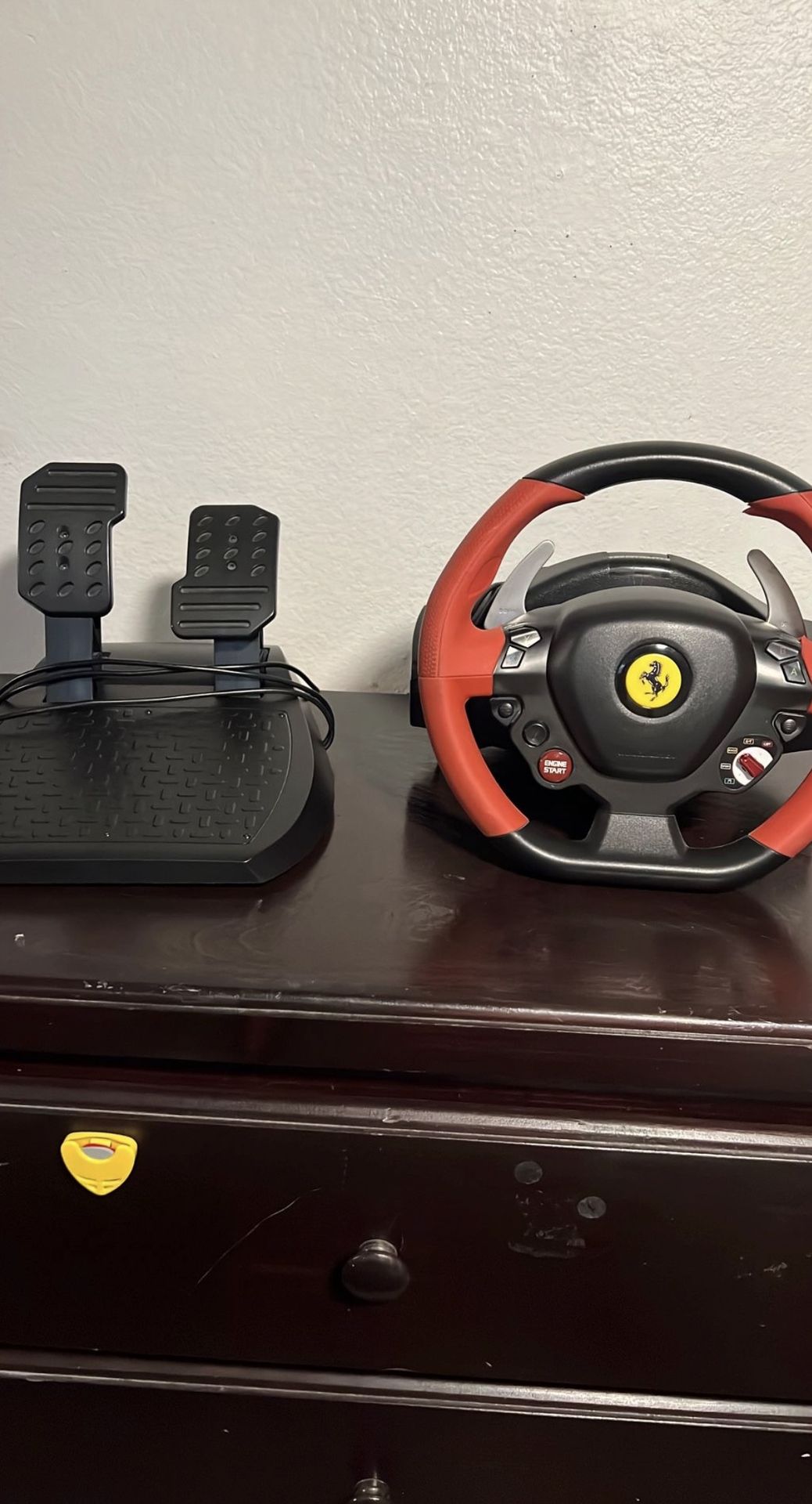 Thrustmaster Ferrari Xbox steering wheel