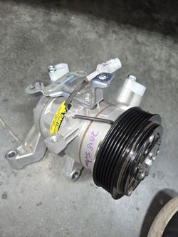 A/C COMPRESSOR SUBARU 