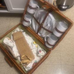 Picnic basket