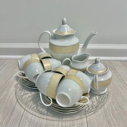 "Lorren Home Trends" China Gold Mix & Match Coffee Set of 19