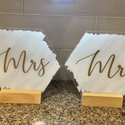 Mr And Mrs Sign