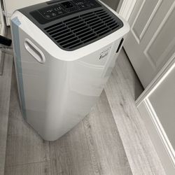 DELONGHI PORTABLE AIR CONDITIONING 