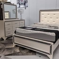 Brand new 5pcs King/queen/twin/full bedroom set for sale with free delivery and free assembling