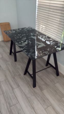 Free glass art desk