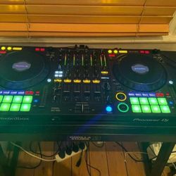 Pioneer-DDJ1000-Rekordbox-4-Channel-DJ-Controller