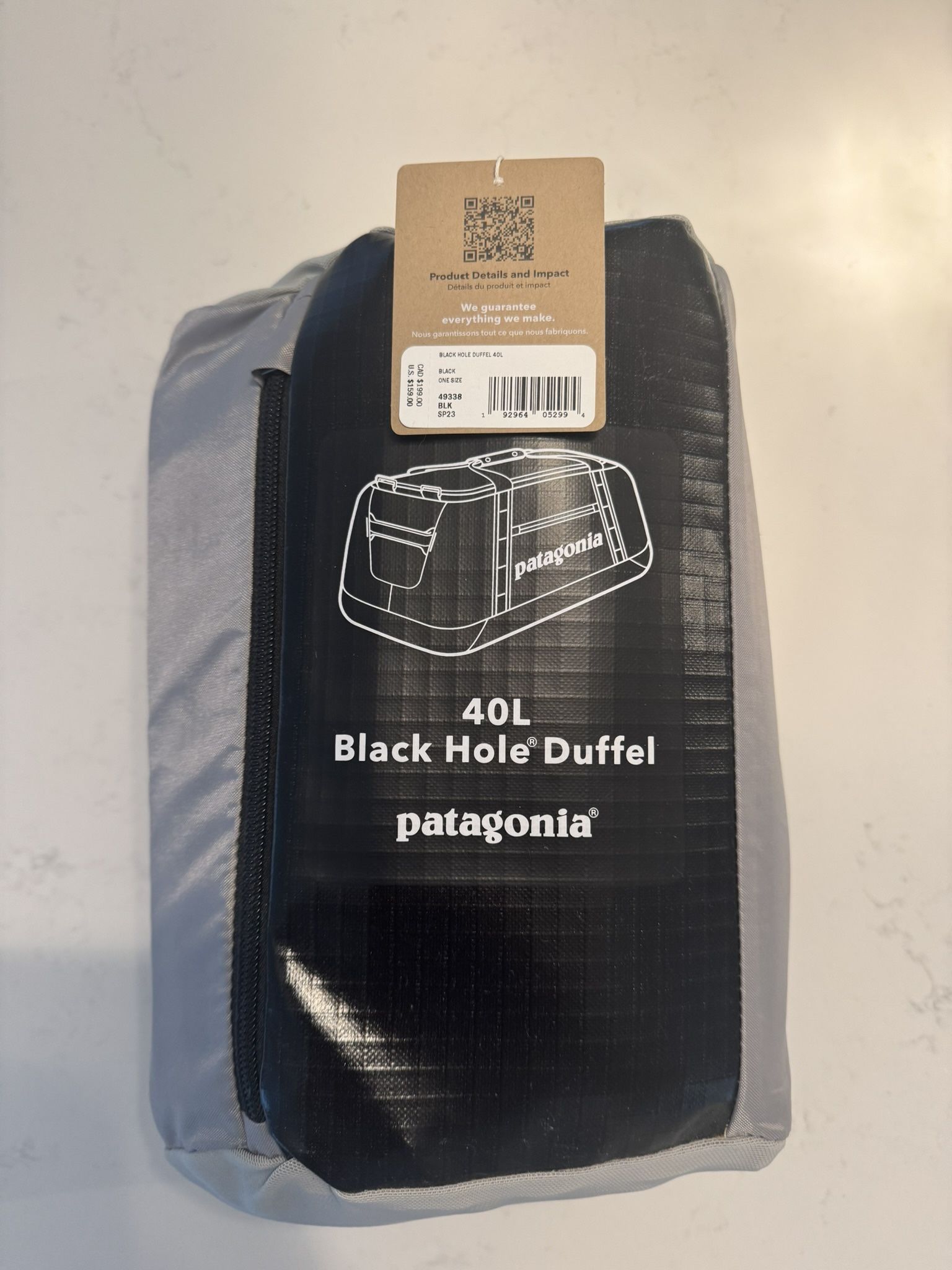 Brand new Patagonia 40L Black hole duffle Bag - Sale!
