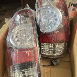 Pair Of Tail Lights Toyota Tacoma 2008-15