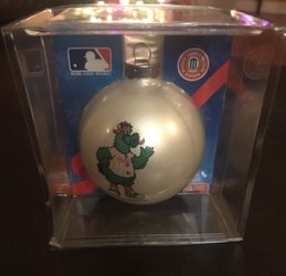 NEW Phillies Glass Ornament