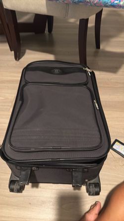 Black  Soft-Side Carry-On Spinner Luggage