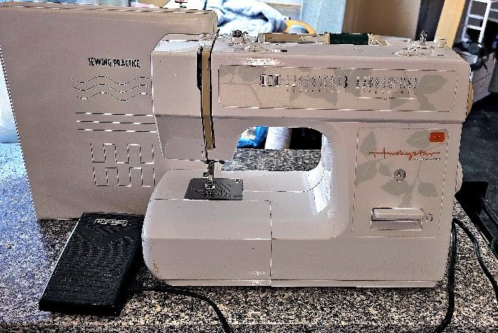 Husqvarna Viking E10 Sewing Machine Like New