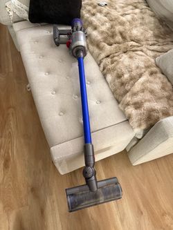 Dyson Cordless Stick Vacuum – V10 Series – Blue/Purple