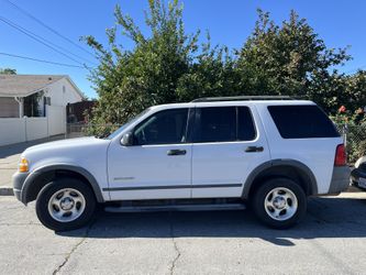 2004 Ford Explorer