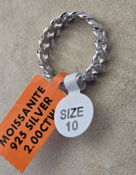 Cuban Curb Link Ring - Silver With Moissanite