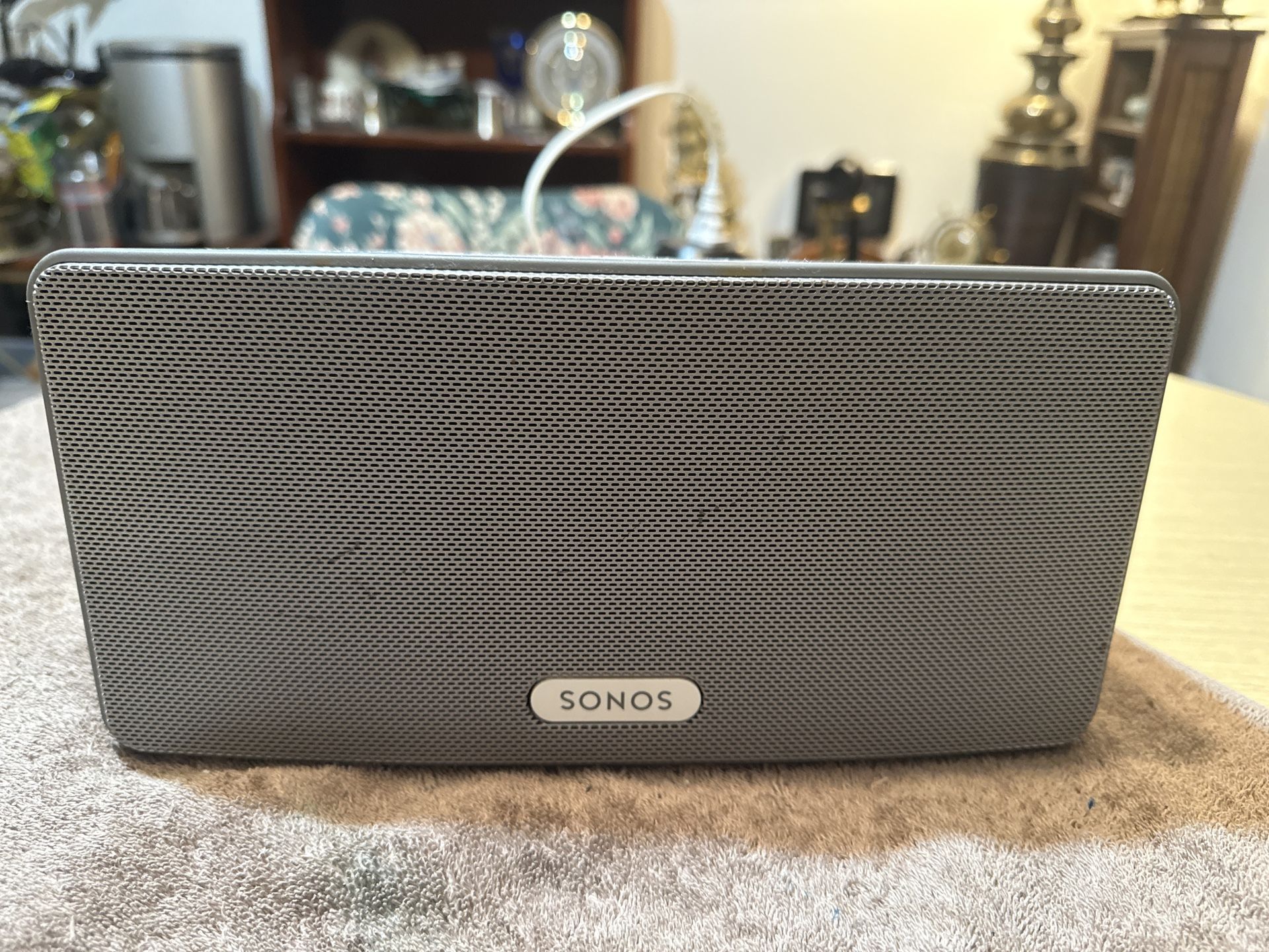 Sonos Play:3 White Wireless WiFi Smart Speaker-High Quality Sound. Tested. Connected to Sonos app S1. Sounds amazing! 