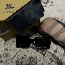Burberry Rectangle Black Sunglasses W/ Gold TB Logo & Plaid Case