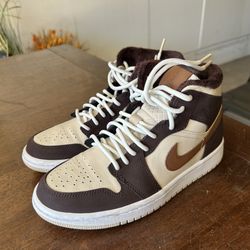 Jordan 1 Mid