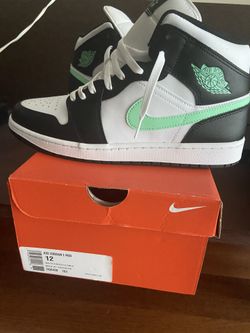 Jordan 1 Mid-Size 12