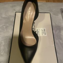 BCBG Black Pumps 8.5