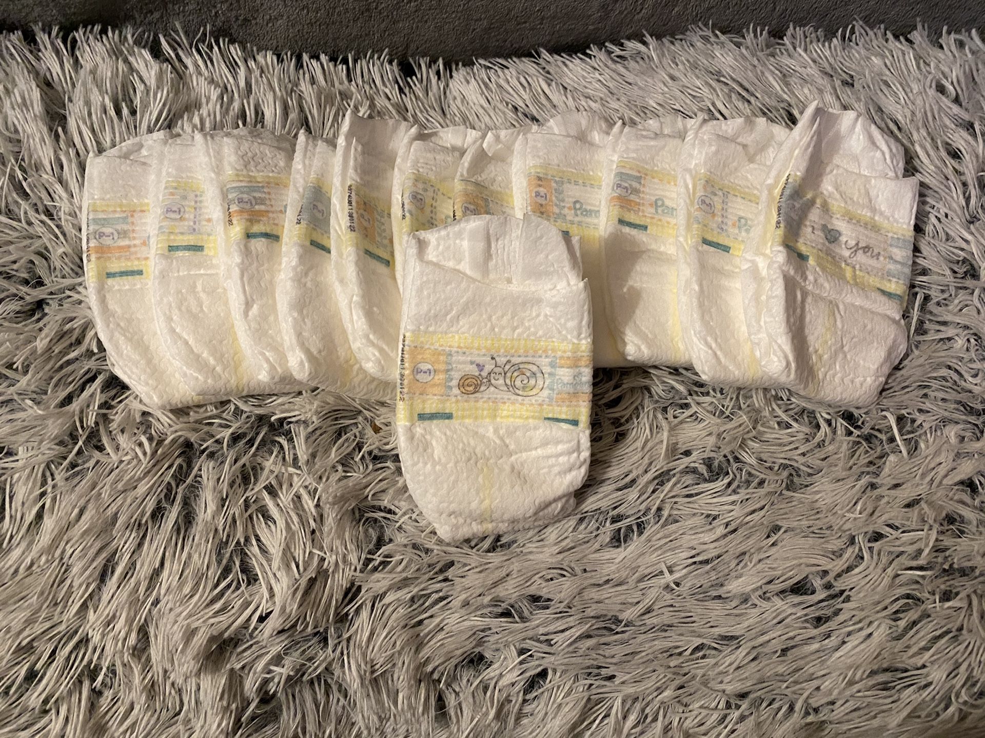 Pampers Swaddlers Preemie Diapers Size P-1