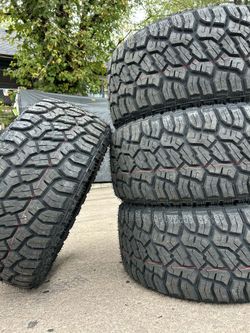 33x12.50 22 HEADWAY HRT NEW TIRES