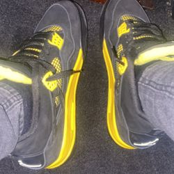jordan 4 yellow thunder