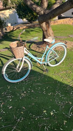 Schwinn Legacy with basket