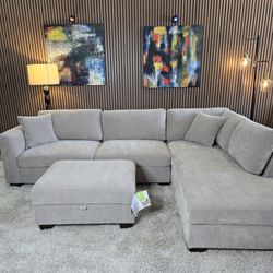 Thomasville Walsen Sectional with Storage Ottoman without tag