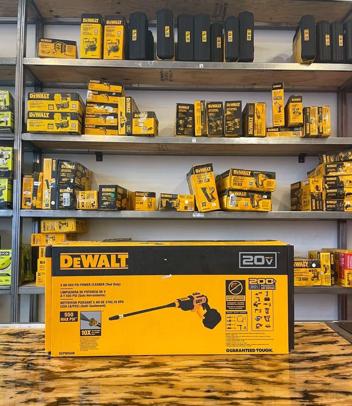 DEWALT 20V MAX 550 PSI 1.0 GPM Cold Water Cordless Electric Power Cleaner with 4 Nozzles (Tool Only)……DCPW550B 