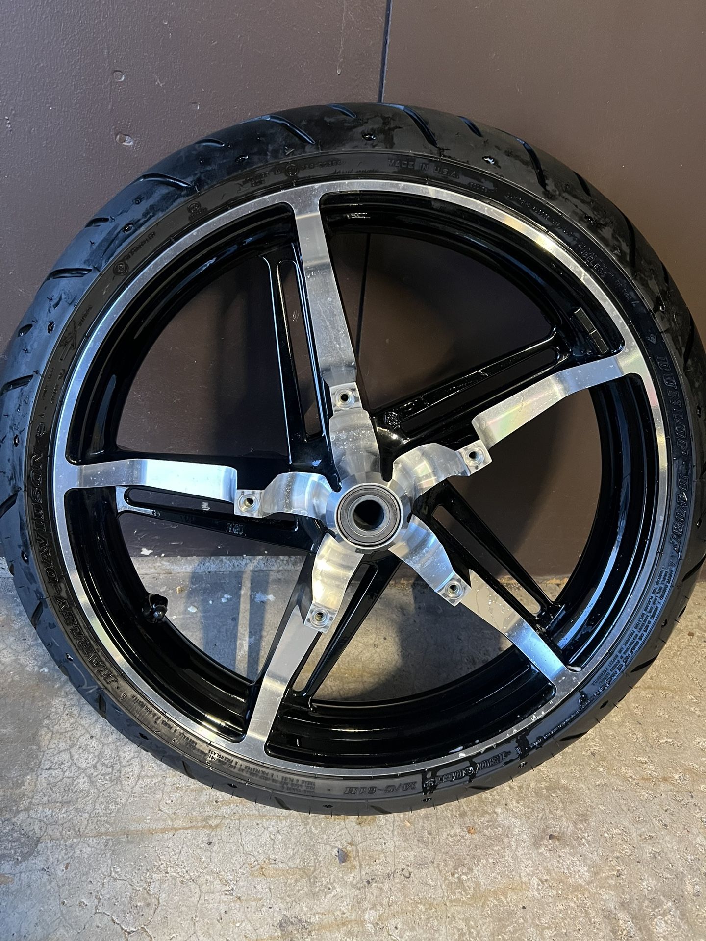 OEM 2024 Harley Davidson Touring Wheel and Tire