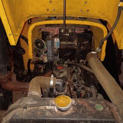 Keno Tractor w Front Bucket, 3-point Hook Ups