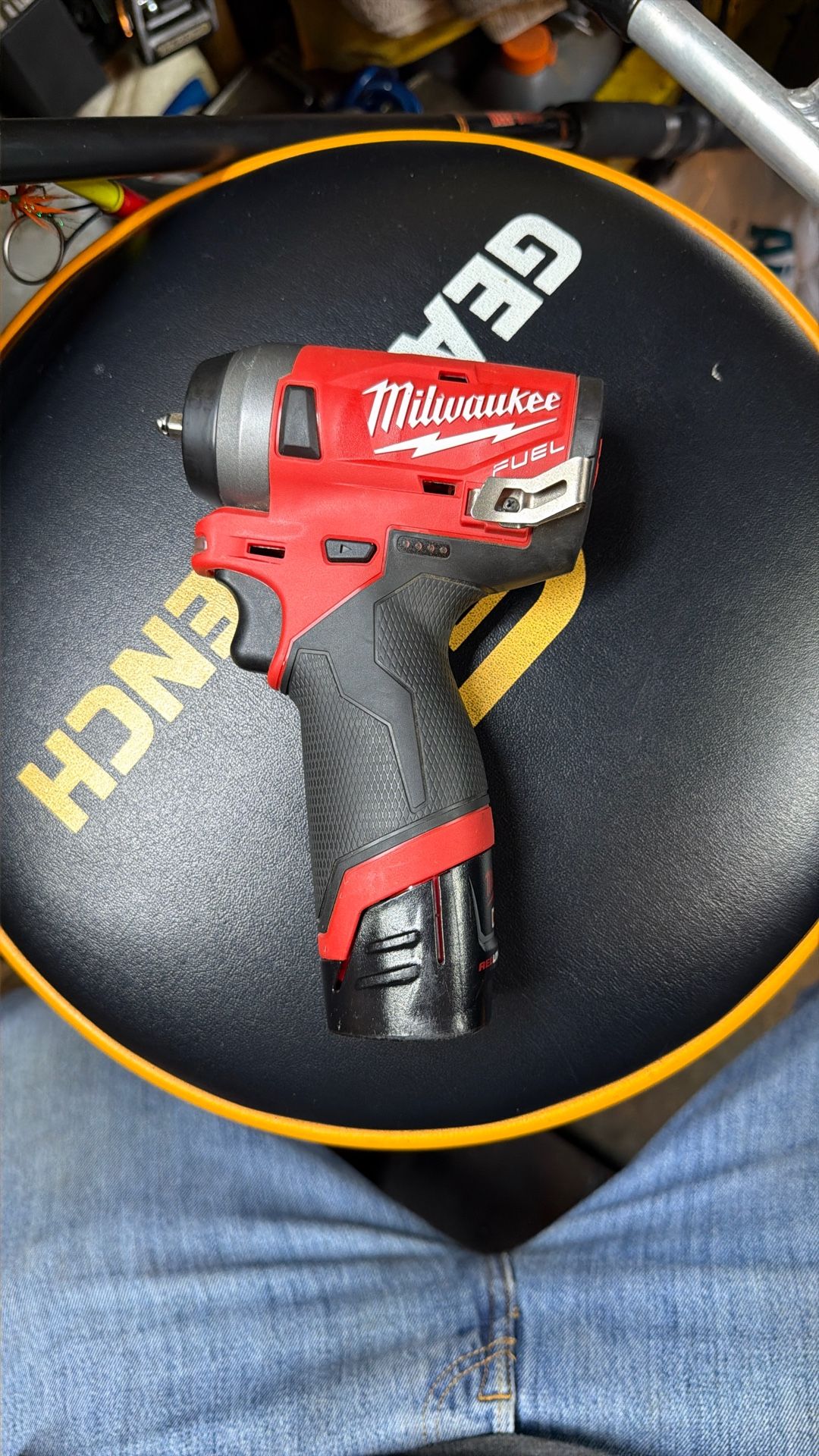 Milwaukee 1/4 Impact Wrench W/ 2.0 Battery