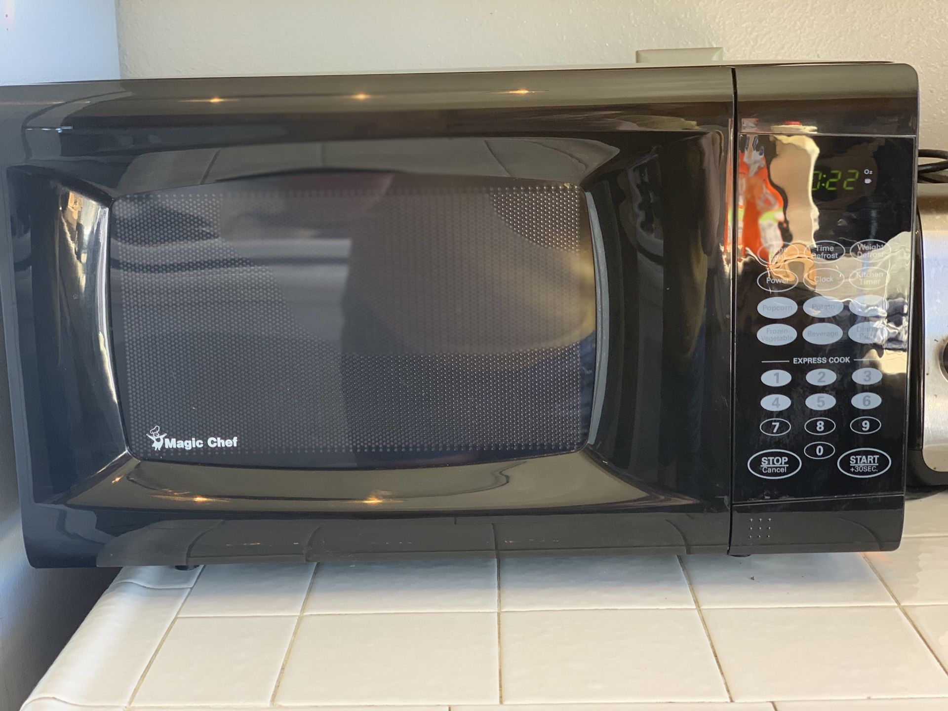 Microwave / Magic Chef