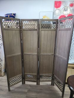4 panels wood room divider (64"W×67"H).