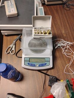 Electronic Balance And Weights 