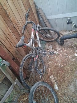 $25 Bicicleta Para Reparación