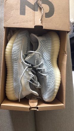 Adidas Yeezy Boost 350 V2 Sneakers