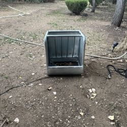 Galvanized Wall/fence Mount Horse Feeder