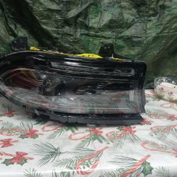 2015-20 Dodge Charger Right Headlight Regular 