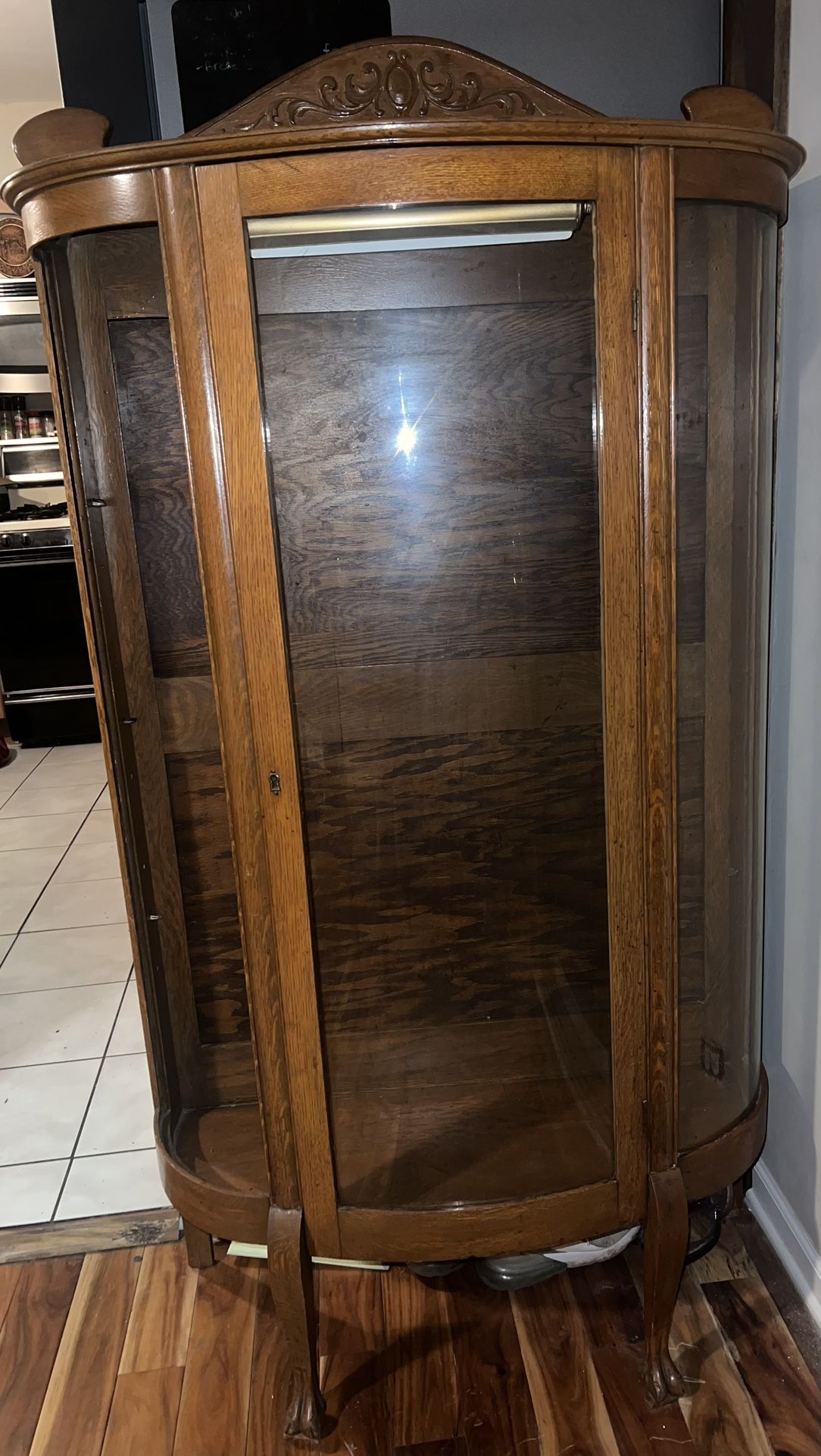 Curio cabinet, solid wood vintage rounded 3-shelf glass cabinet w/light, lock & key- see description