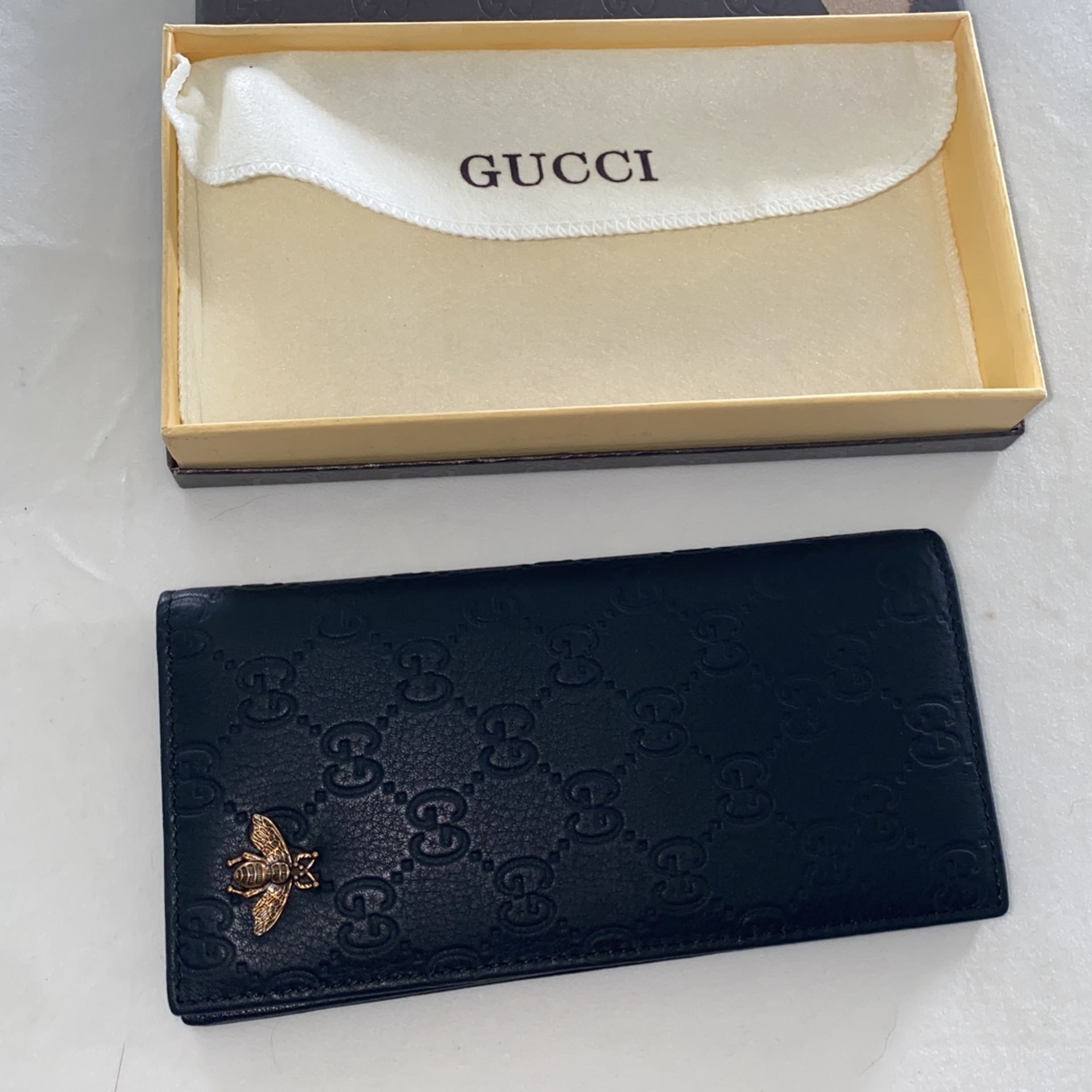 Gucci Women’s Wallet. Black With Bee