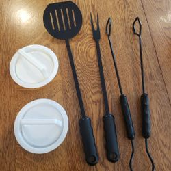 Black BBQ/ Grilling Tool Set (3 Tools) & Burger Presses (2)