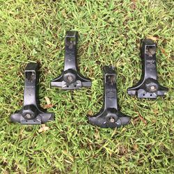 Last Chance! Thule Roof Rack - COMPLETE Set Of Feet AND Crossbars  + Extras!!!