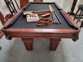 7ft pool table