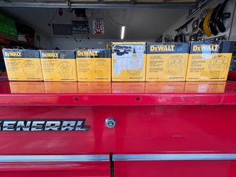DEWALT FLEXVOLT 60V MAX Cordless Pipe Die Heads
