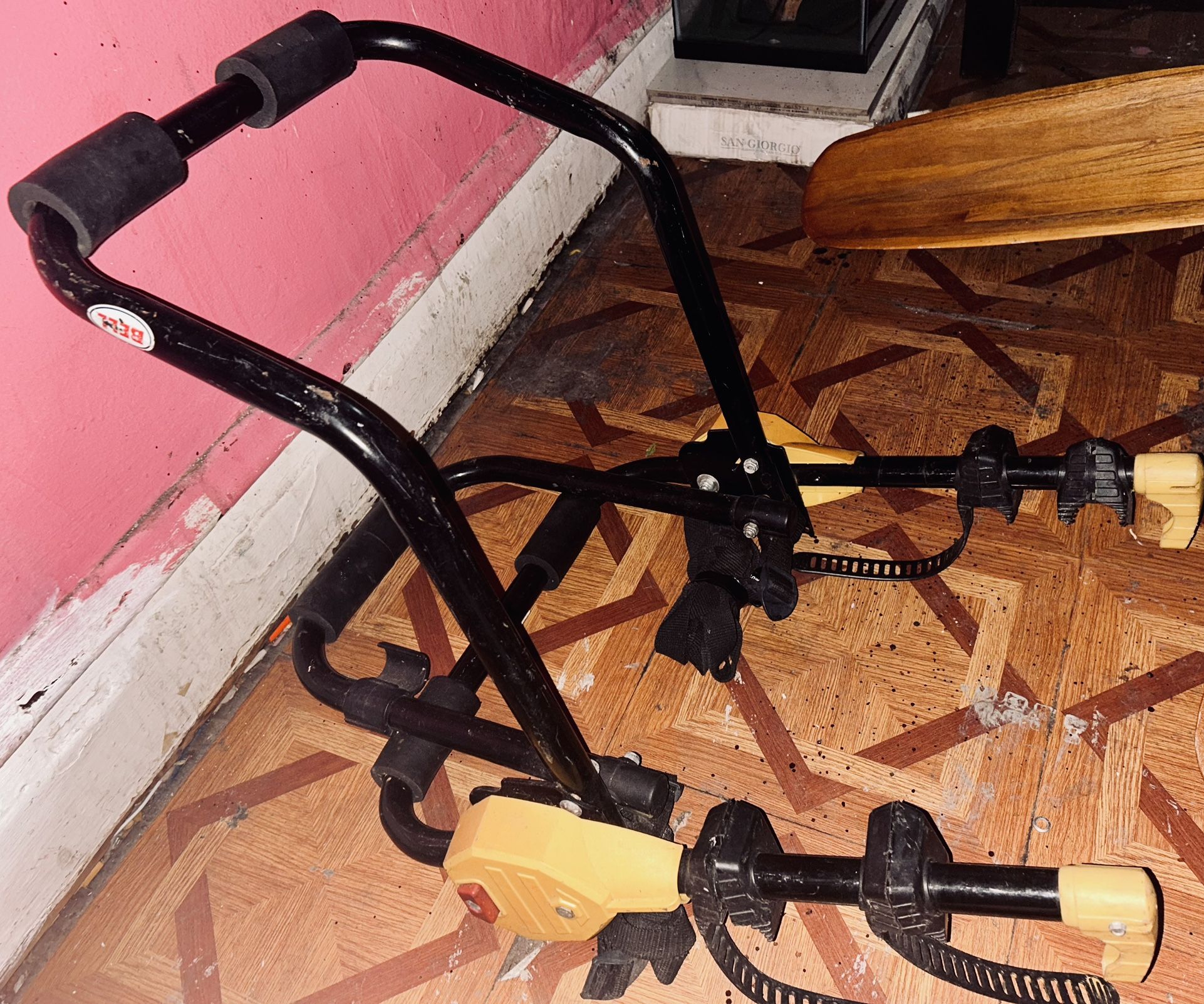 BELL Bike Rack (Holds Up To Two Bicycles On Top Of A Vehicle) Great Condition!!