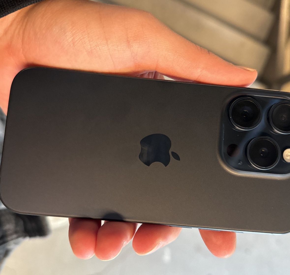 iPhone 15 PRO 512 GB (UNLOCKED)